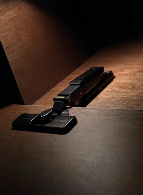 Bisagras para muebles