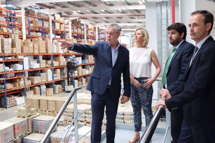 Fernando López Miras visita las instalaciones de Verdú 