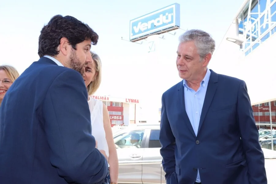 Fernando López Miras visita las instalaciones de Verdú 
