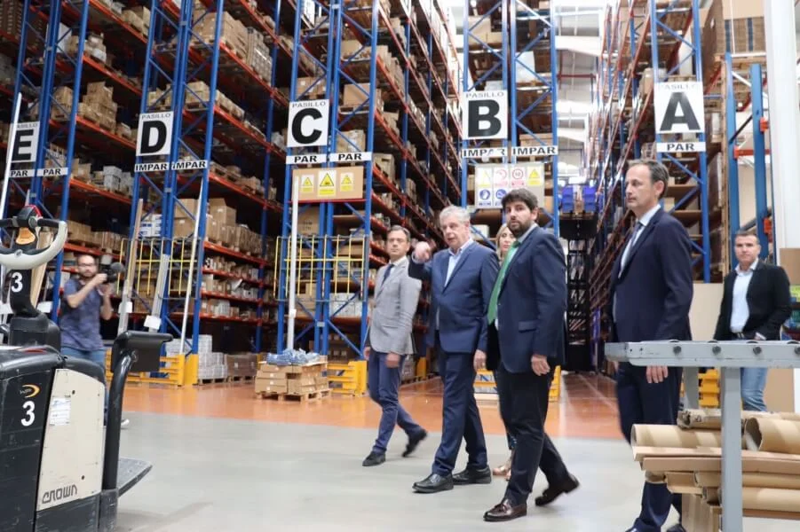 Fernando López Miras visita las instalaciones de Verdú 